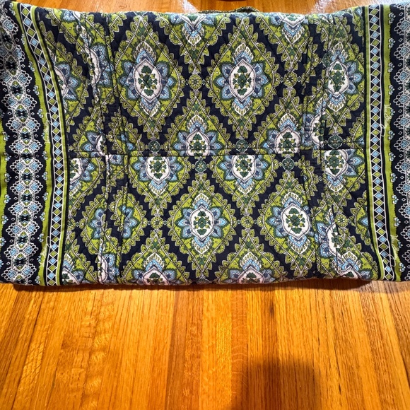 Vera Bradley Large Duffle - Cambridge pattern - Picture 6 of 6